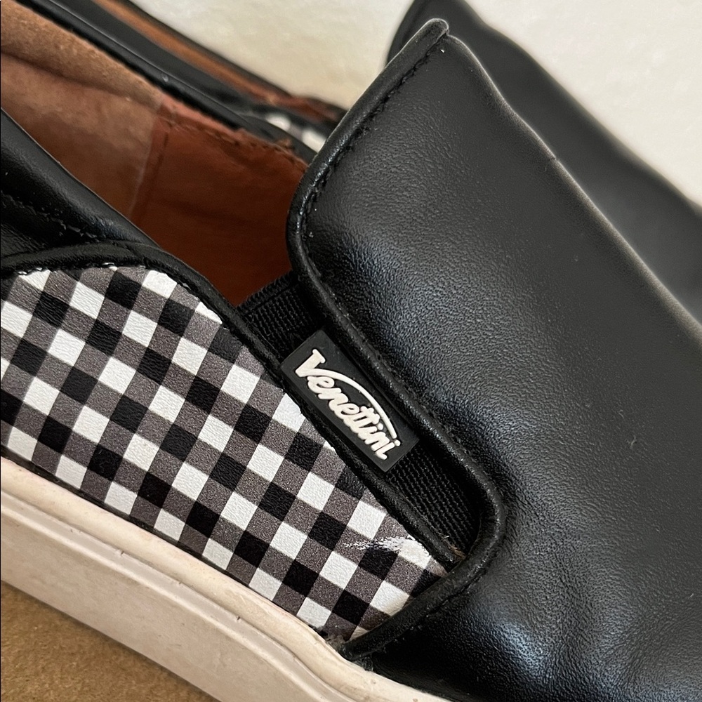 Venettini Black Leather Checkered Slip-Ons Unisex Size 10.5 - Picture 2 of 7